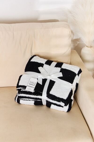 Checkered Print Throw Blanket