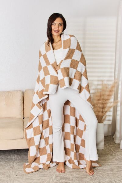 Checkered Print Throw Blanket